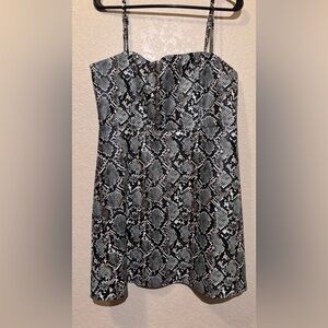 Honey punch, size large snake print dress black, white aqua/mint